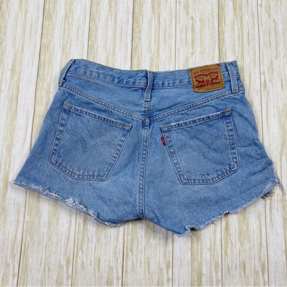 Levi’s 501 Medium Wash Button Fly Denim Cut Off Shorts - Picture 8 of 8